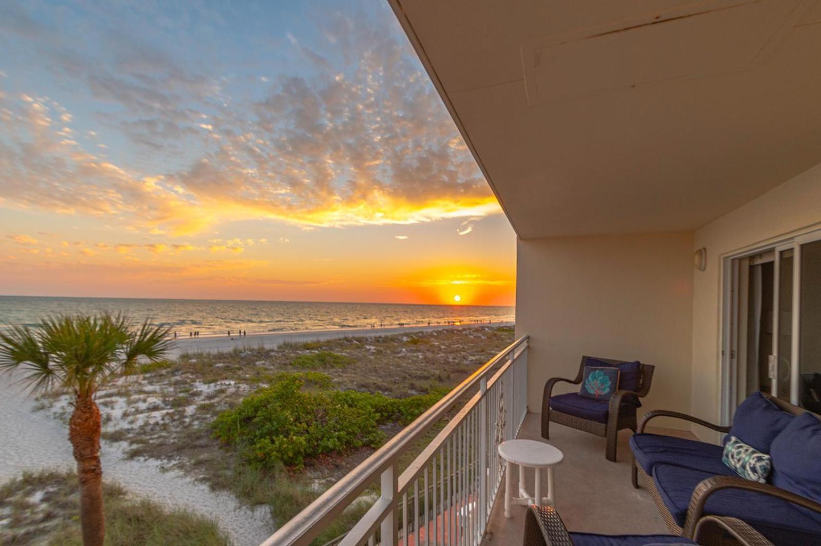 Beachfront Madeira Norte St. Pete Beach Buitenkant foto